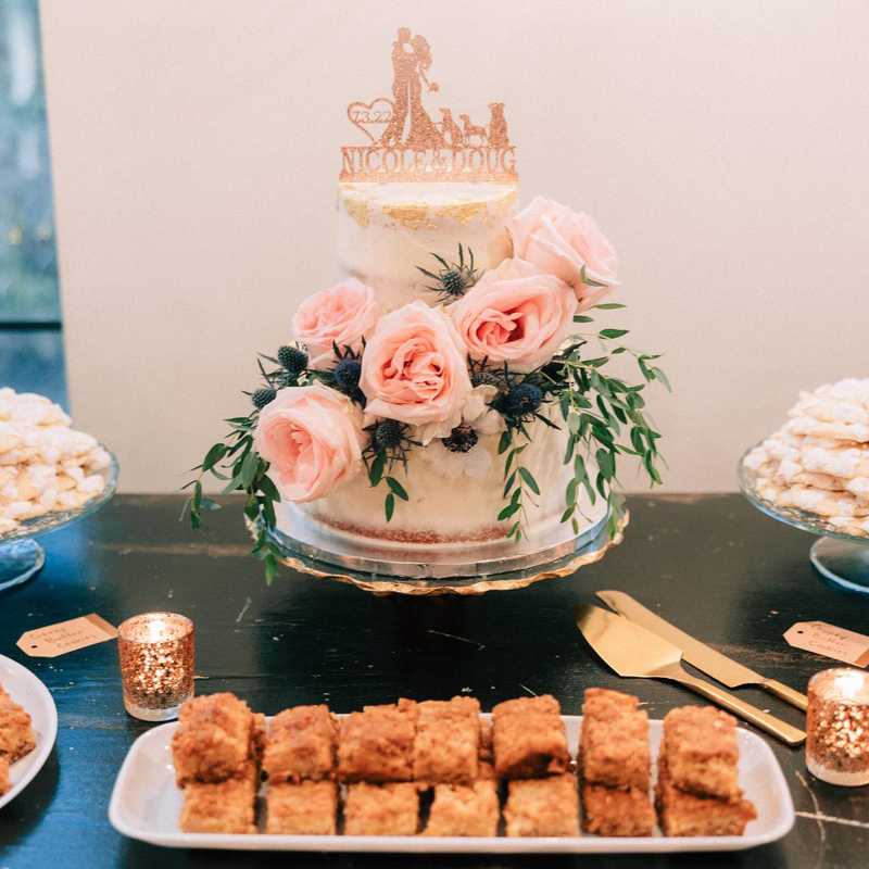 two months ago I had the joy of baking wedding desserts for Nicole and Doug! beautiful wedding with beautiful people 
.
.
.
Happy Couple!
@nicolepeach922 
@dougmaunder 
.
Wedding Photographer
@theoneawaits 
.
.
#weddingcakes #redvelvetweddingcake #weddingdesserttable #summerwedding