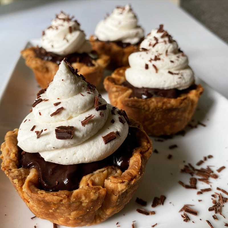 eat a pie in one bite? ✅