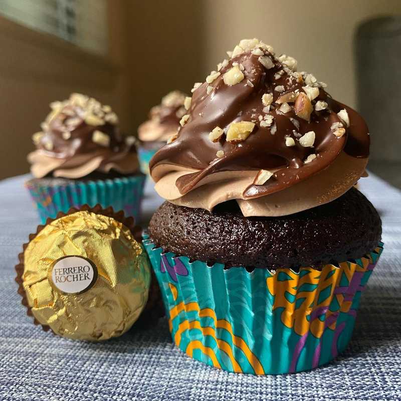 nutella. buttercream. 
.
.
.
#homemadecupcakes #nutellacupcakes #birthdaycupcakes #nutella